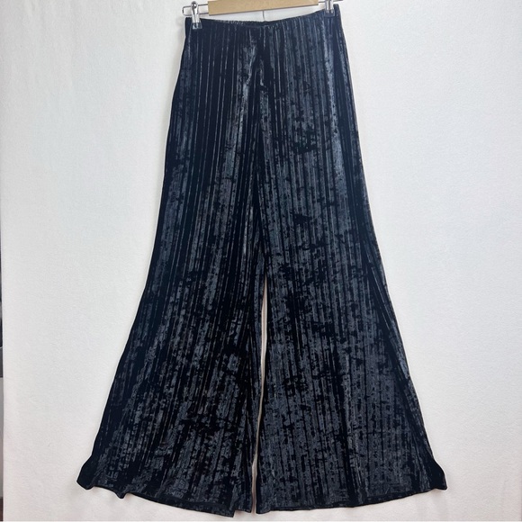 Free People Star Sign Crinkle Velvet Pleated Wide Leg Flare Pants Size S Black - Picture 2 of 9